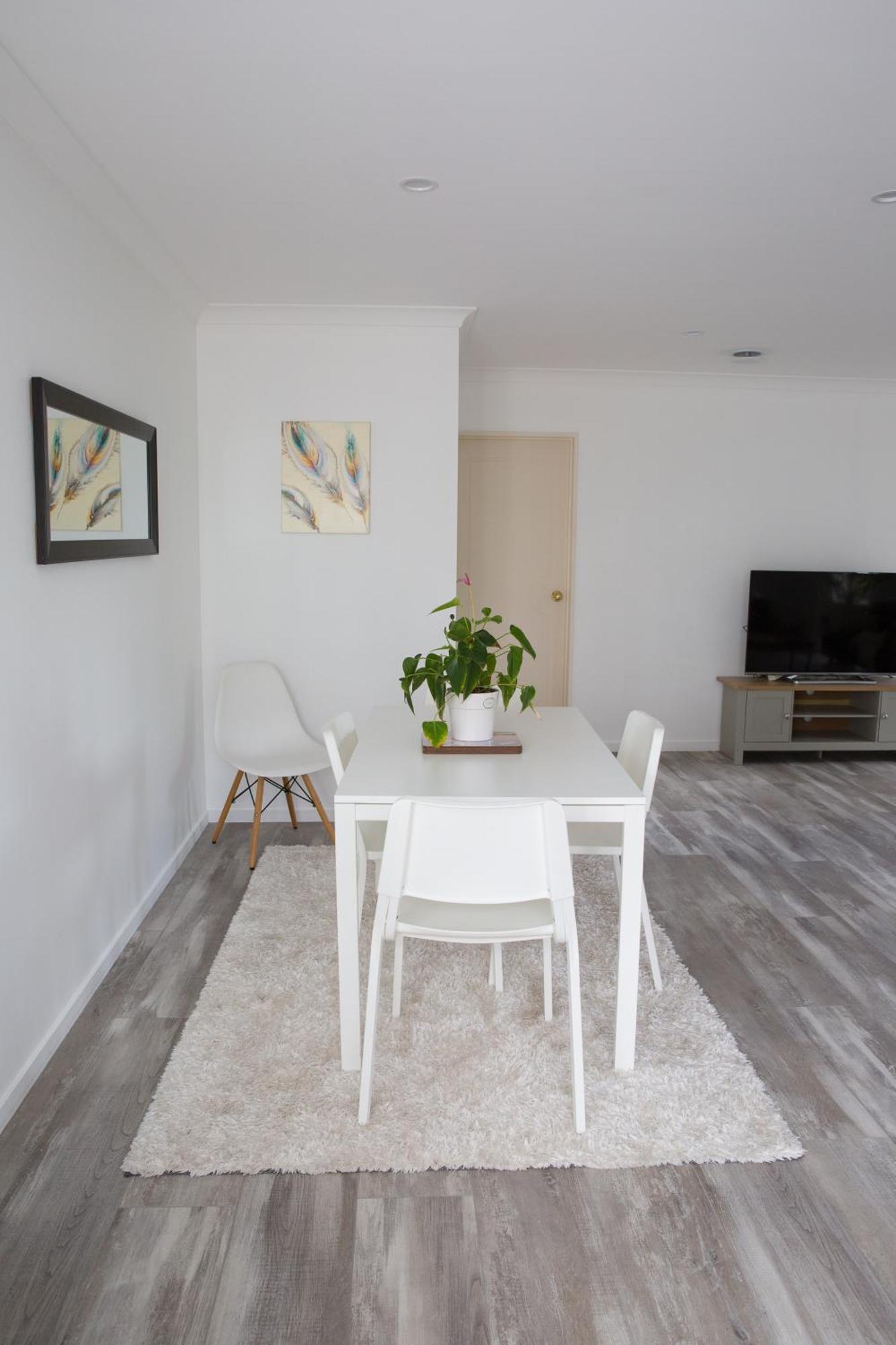 2 Bedrooms With Garage Right On Te Awa River Bike Trail Tamahere Exterior photo